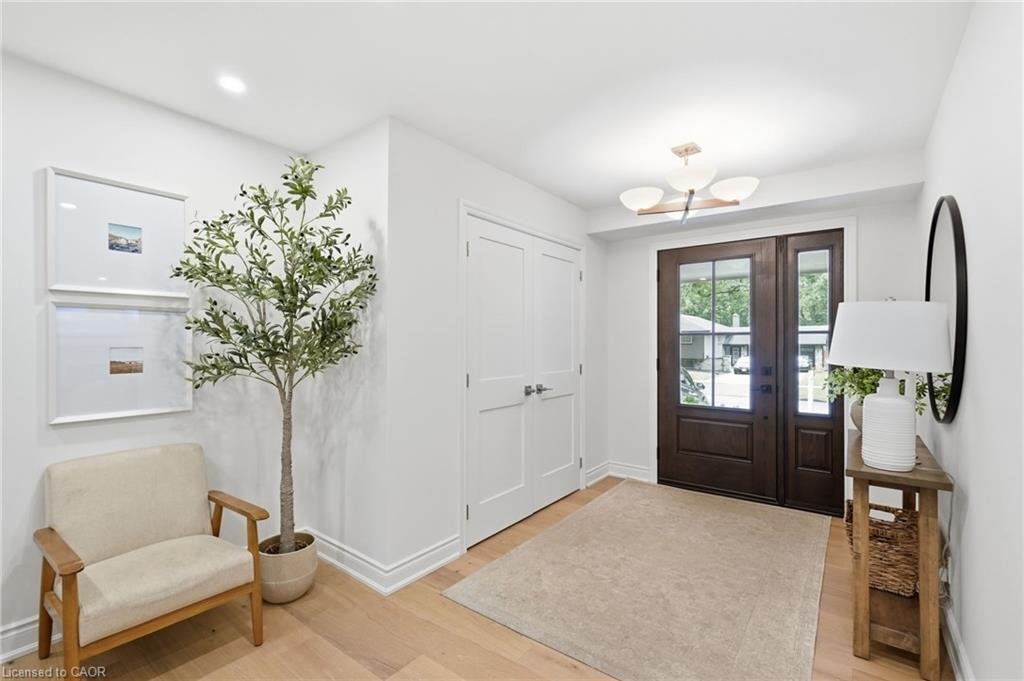 House in Burlington, Ontario, Canada 5 - 18503353