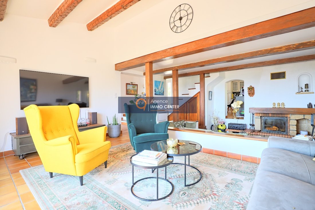 Casa en Solliès-Ville, Provenza-Alpes-Costa Azul, Francia 4 - 18499857
