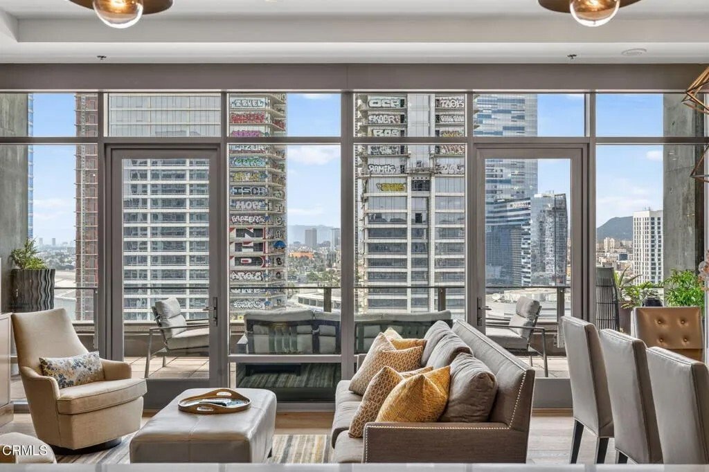 Condo in Los Angeles, California, United States 3 - 18499174