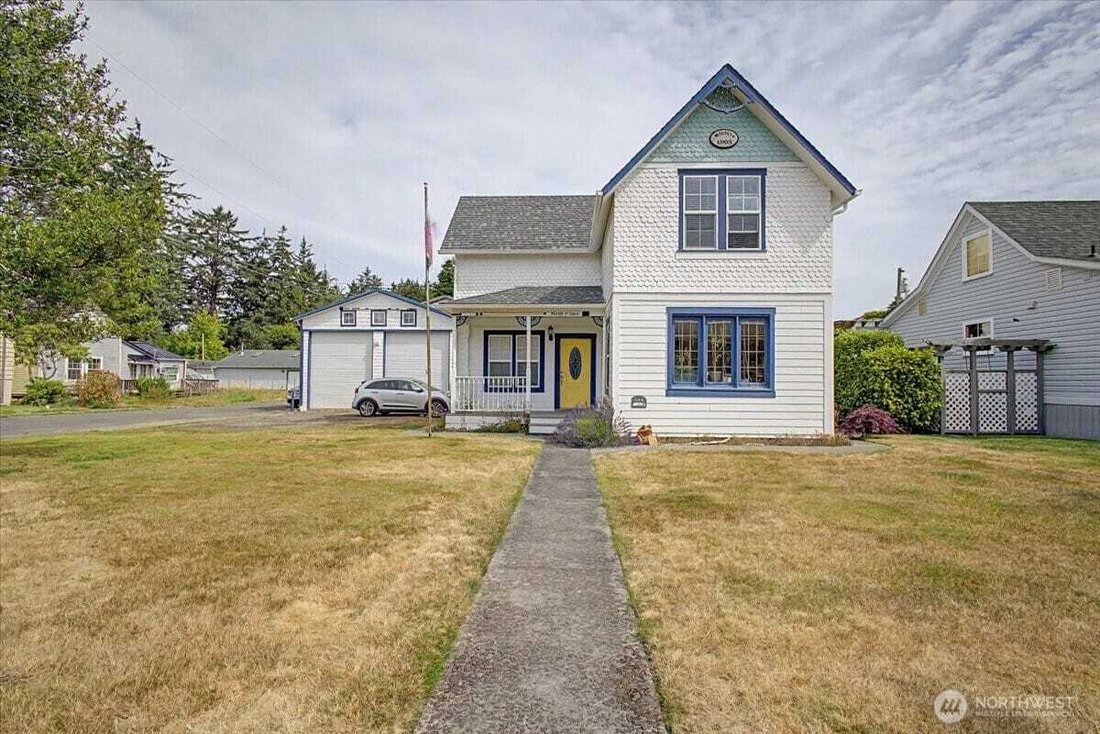 House in Ilwaco, Washington, United States 1 - 18502082