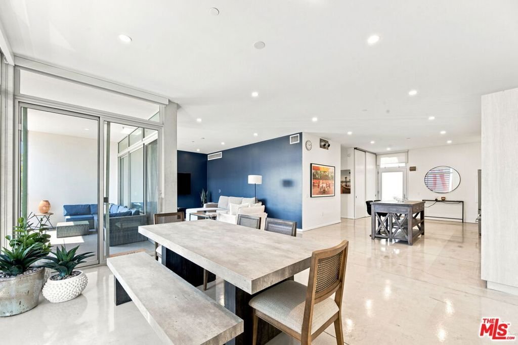 Condo in Los Angeles, California, United States 2 - 18501924