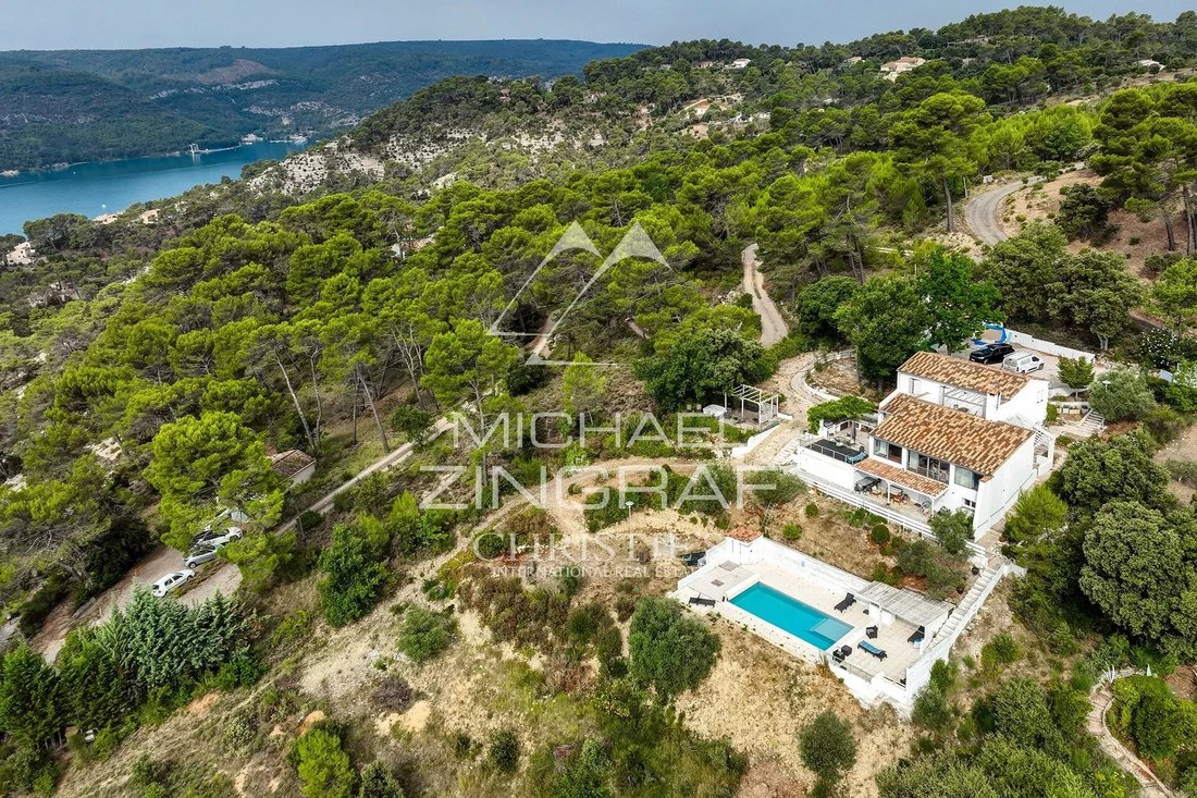 Estate in Esparron-de-Verdon, Provence-Alpes-Côte d'Azur, France 3 - 18501080