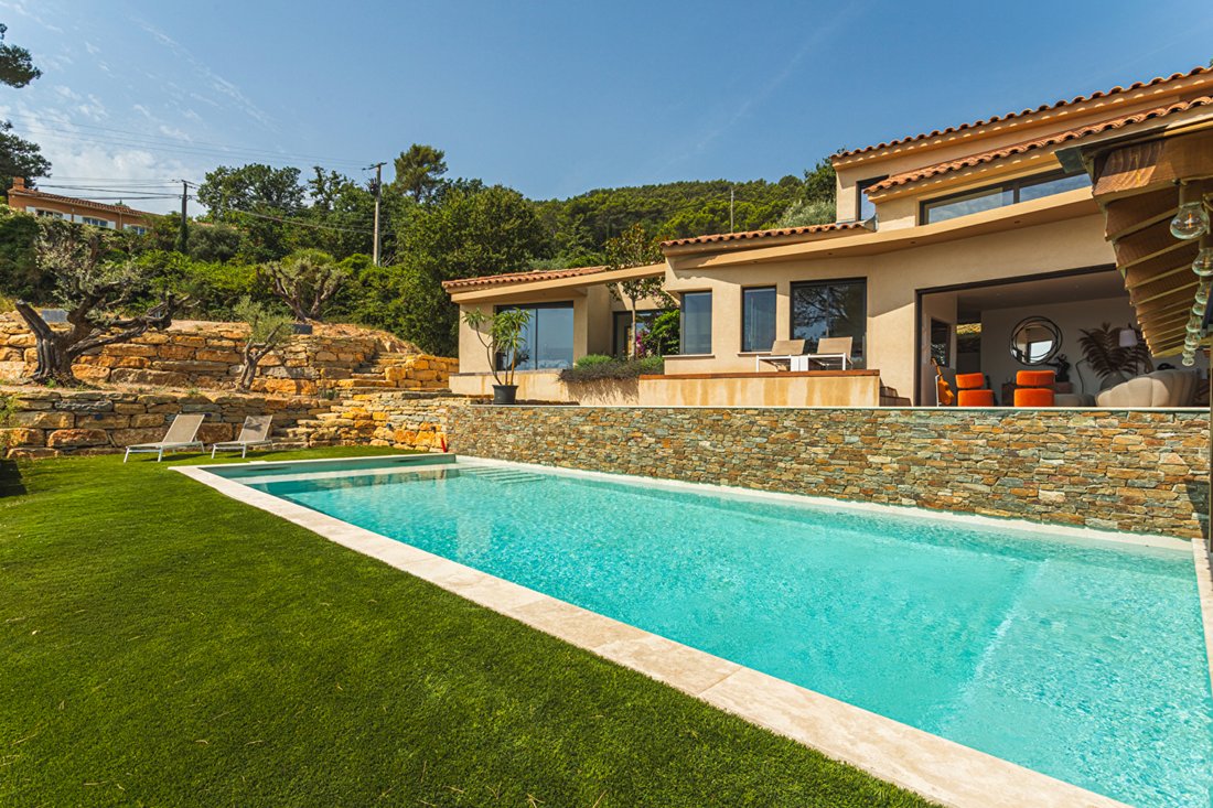 Villa in Solliès-Ville, Provence-Alpes-Côte d'Azur, France 2 - 18504232