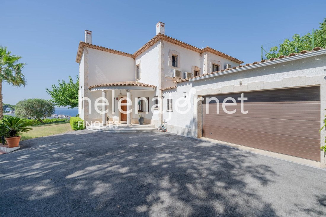 Townhouse in Sant Feliu de Guixols, Catalonia, Spain 3 - 18503981