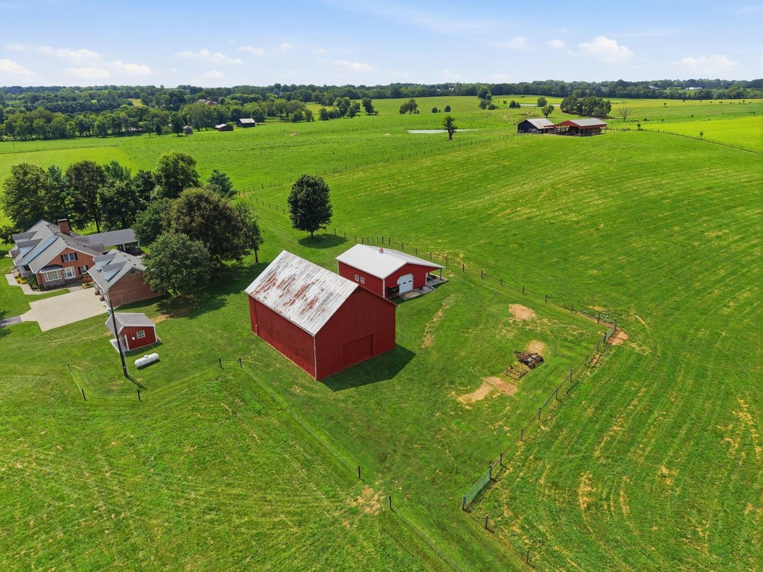 House in Stamping Ground, Kentucky, United States 3 - 18502438