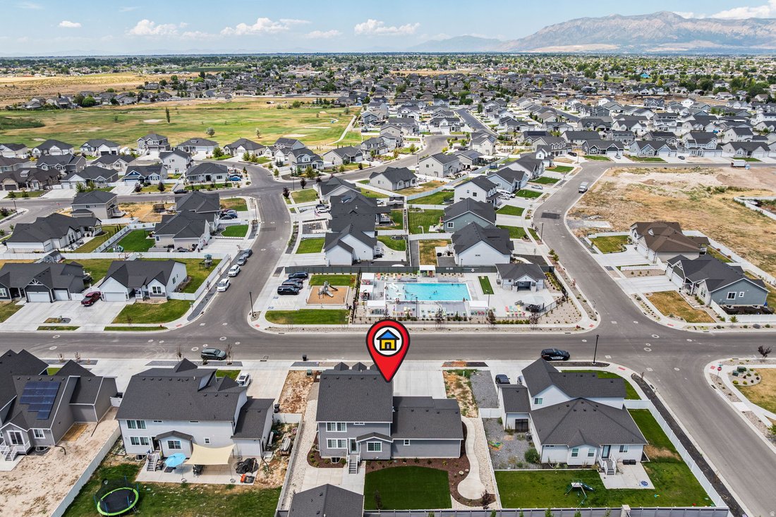House in Clearfield, Utah, United States 2 - 18502253