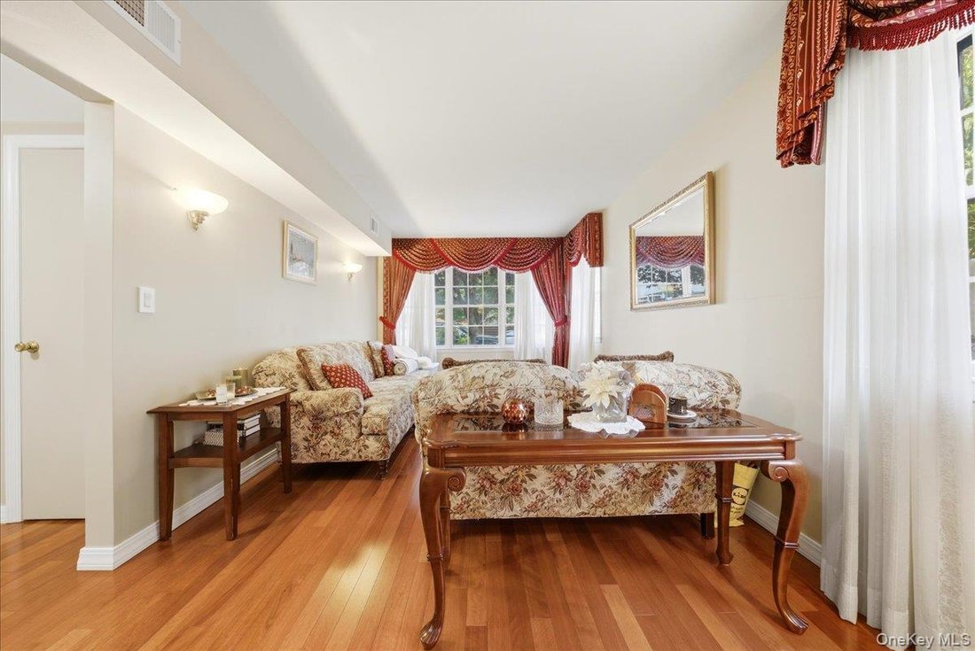 House in New York, New York, United States 4 - 18503948
