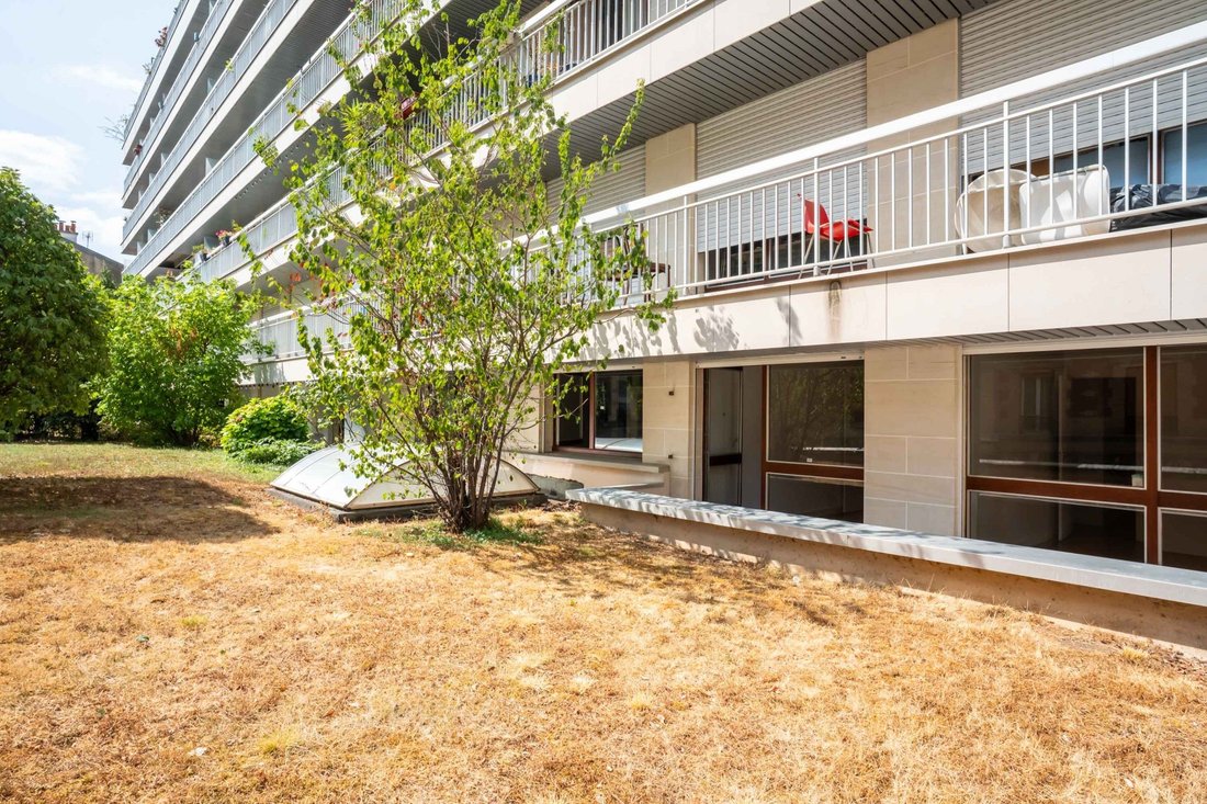 Apartment in Saint Lambert, Paris 15e Arrondissement, Paris 4 - 18499903