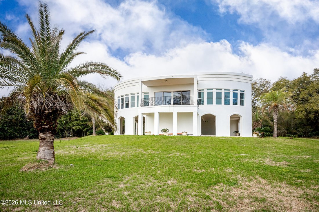 House in Ocean Springs, Mississippi, United States 2 - 18501796