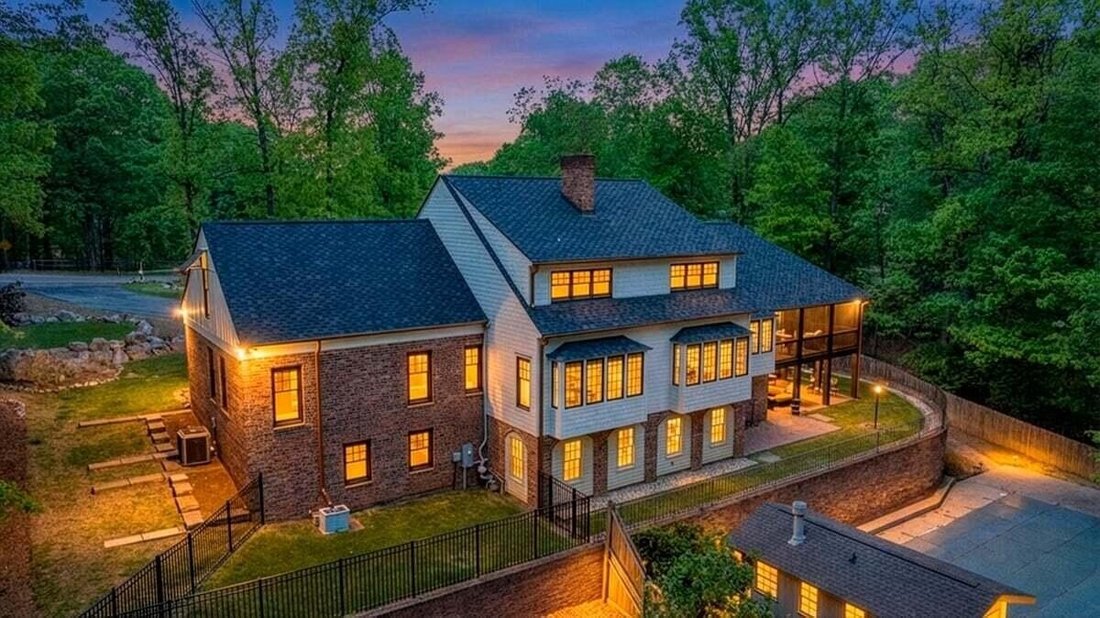 House in Cave Spring, Virginia, United States 2 - 18507276