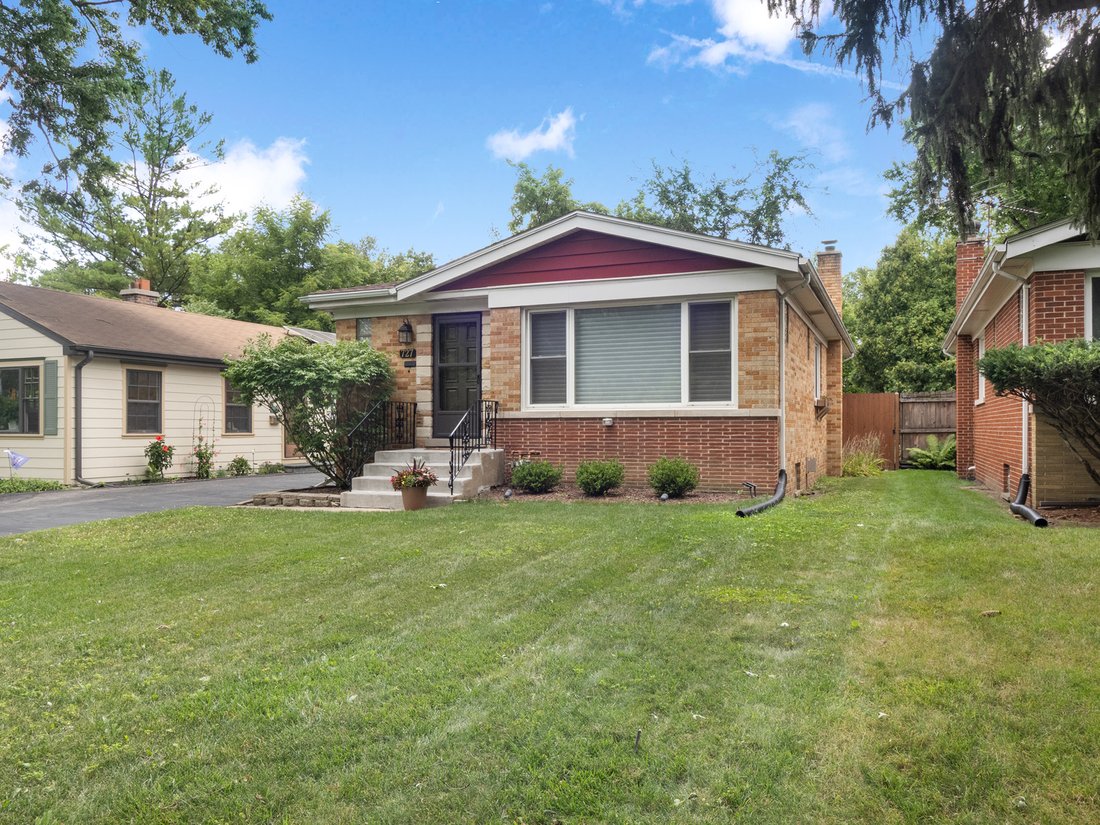 House in Glenview, Illinois, United States 2 - 18502808