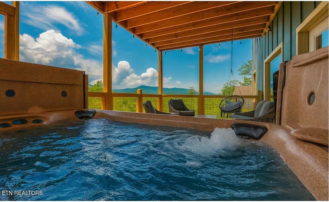 House in Sevierville, Tennessee, United States 4 - 18500305