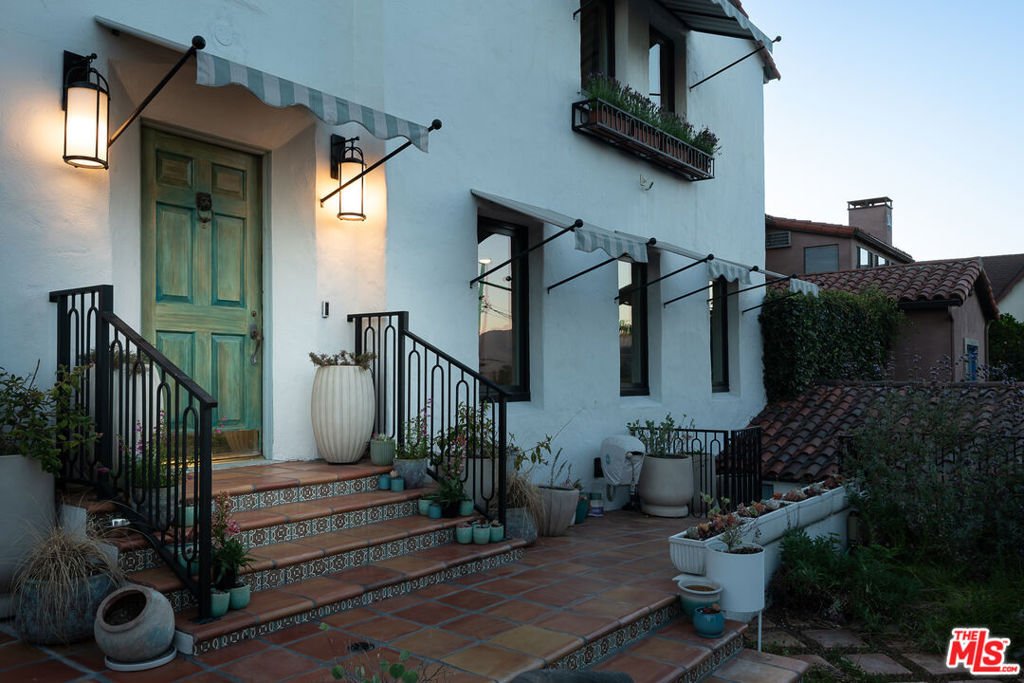 House in Los Angeles, California, United States 3 - 18501936