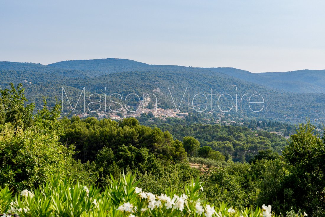 House in Saint-Saturnin-lès-Apt, Provence-Alpes-Côte d'Azur, France 4 - 18504093
