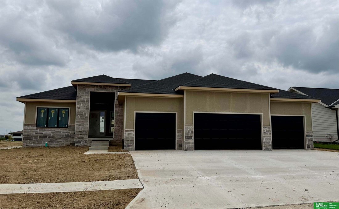 House in Papillion, Nebraska, United States 1 - 18501563