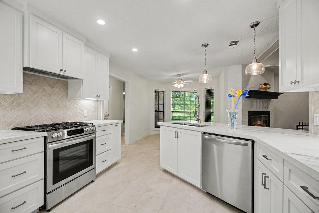 House in Dickinson, Texas, United States 4 - 18503662