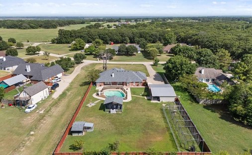 House in Seagoville, Texas, United States 1