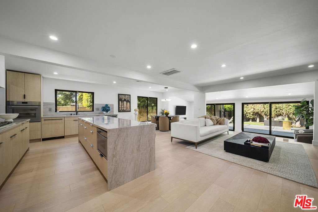 House in Los Angeles, California, United States 5 - 18501899