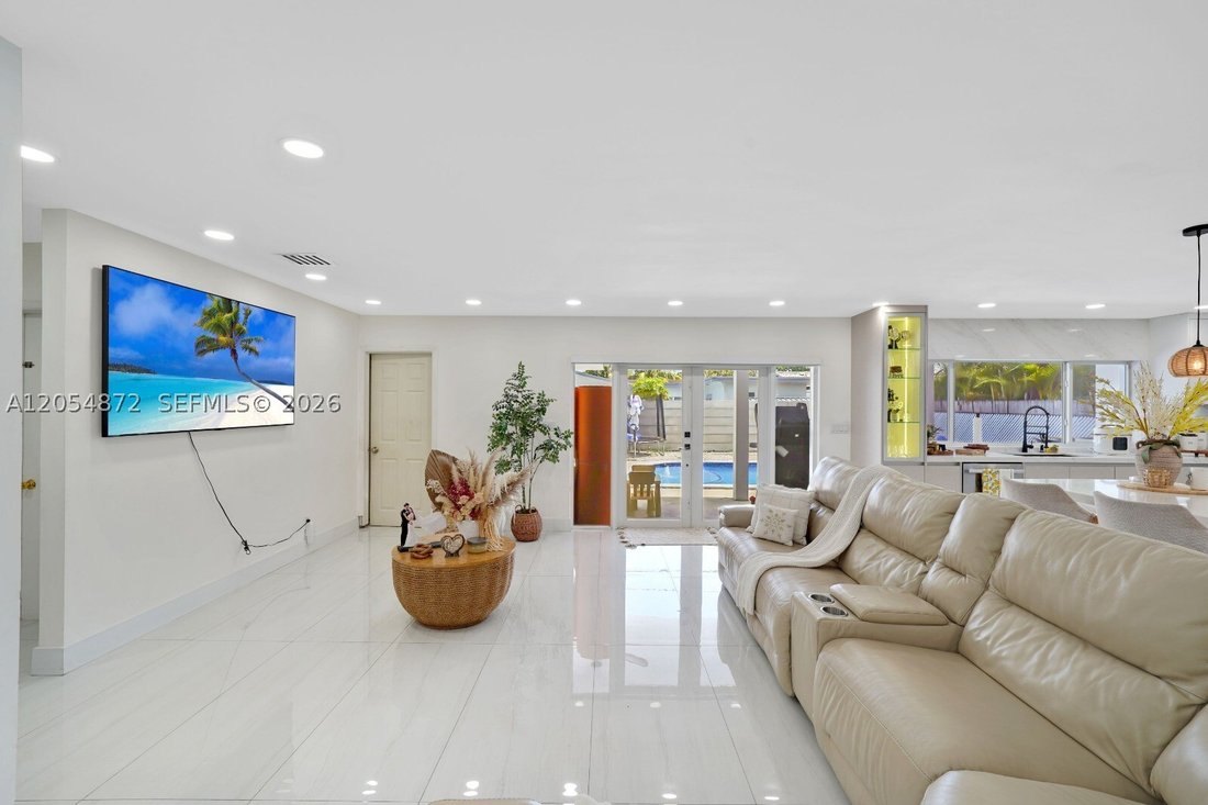 House in Miramar, Florida, United States 5 - 18499630