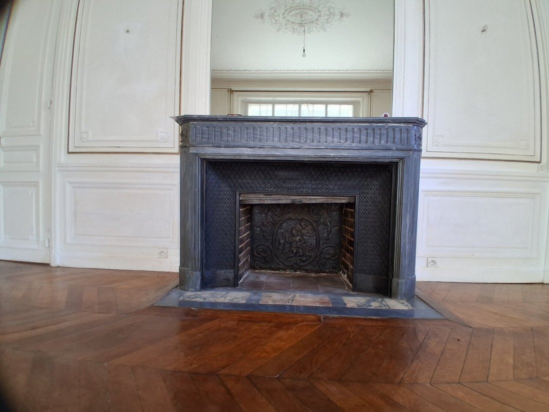 Apartment in Domaine National du Château, Versailles, France 5 - 18499860