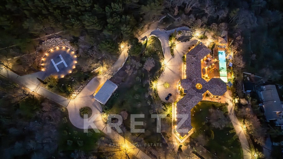 Villa in Bargemon, Provence-Alpes-Côte d'Azur, France 2 - 15241078
