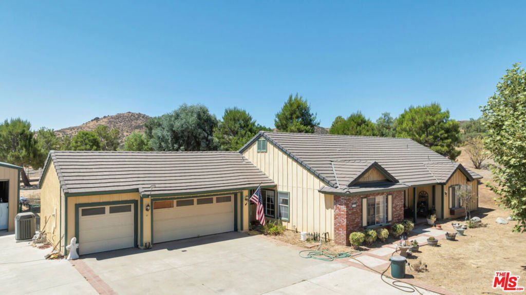 House in Santa Clarita, California, United States 1 - 18501958