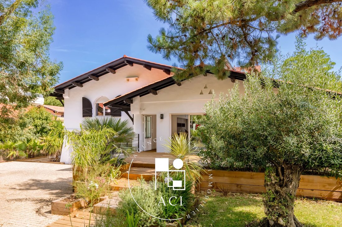 Villa in Aiguillon, Arcachon, France 1 - 18499969
