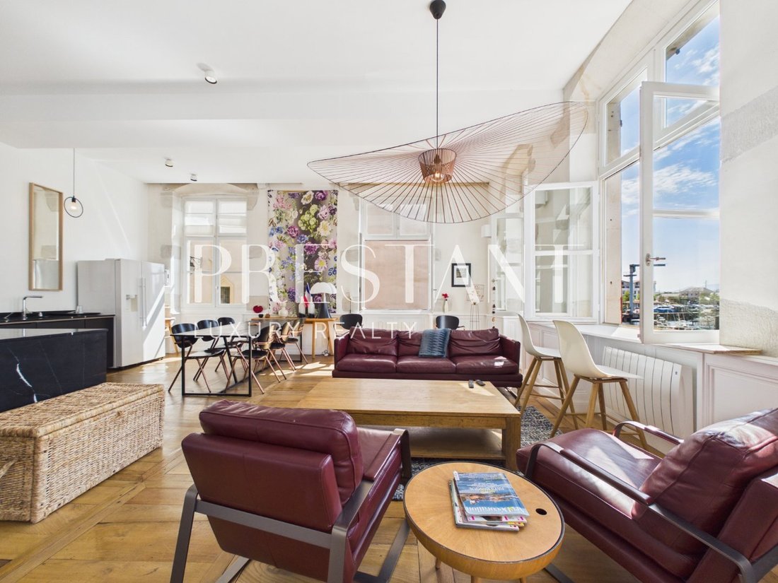Apartment in Centre Ville, Saint-Jean-de-Luz, France 4 - 18504029
