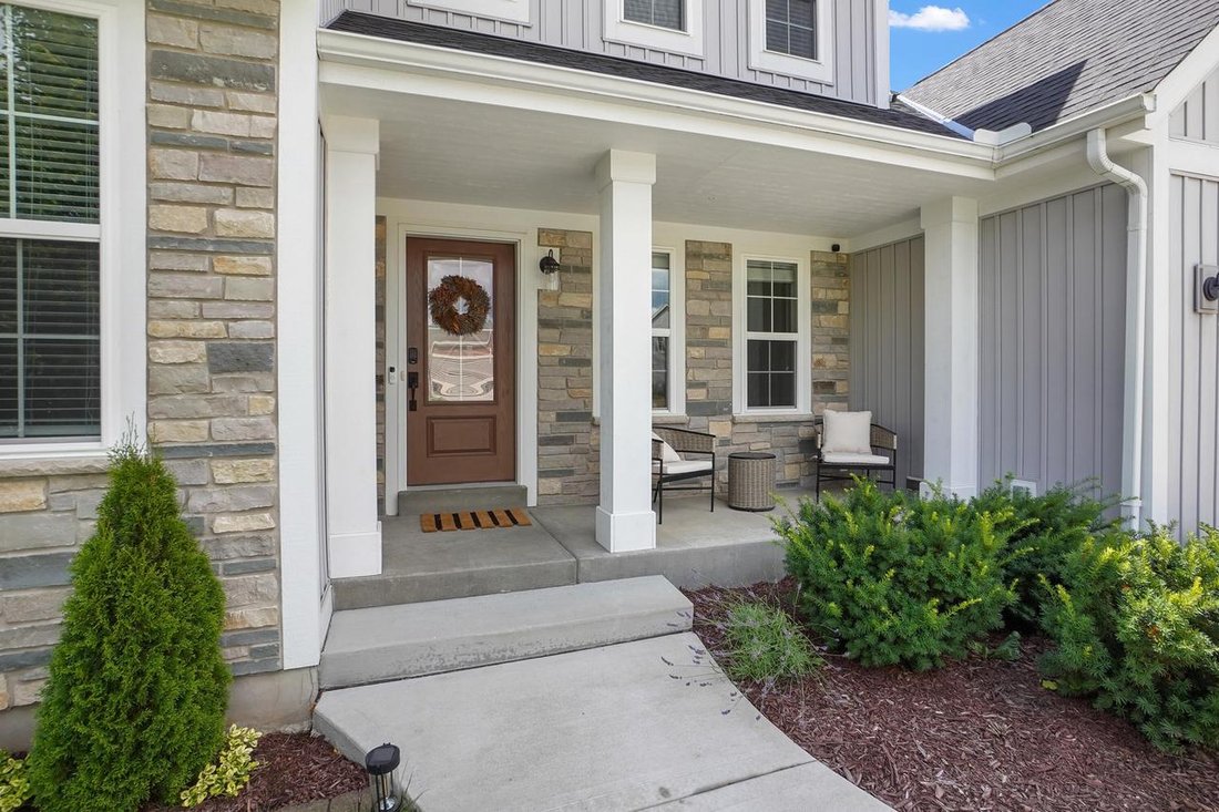 House in Pewaukee, Wisconsin, United States 3 - 18505357