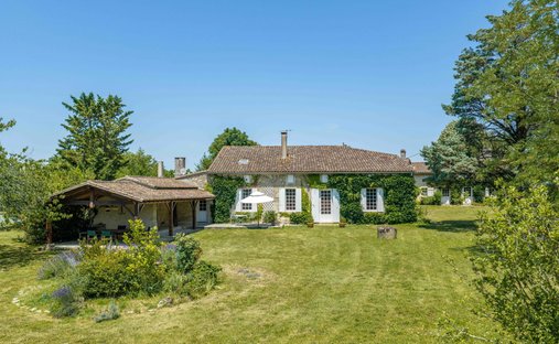 House in Saint-Sulpice-de-Faleyrens, Nouvelle-Aquitaine, France 1