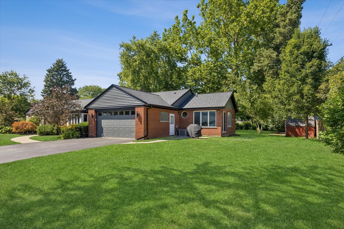 House in Mount Prospect, Illinois, United States 2 - 18502791
