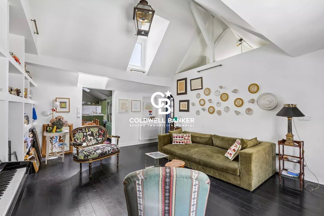Apartment in Saint Thomas d'Aquin, Paris 7e Arrondissement, Paris 2 - 18501146
