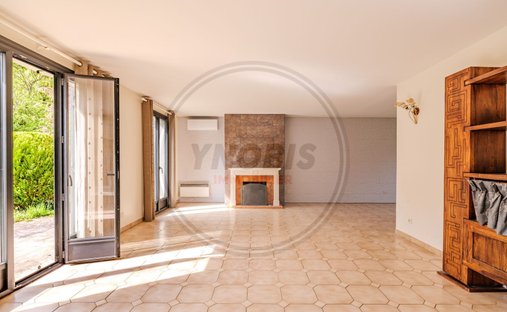 House in Morainvilliers, Ile-de-France, France 1