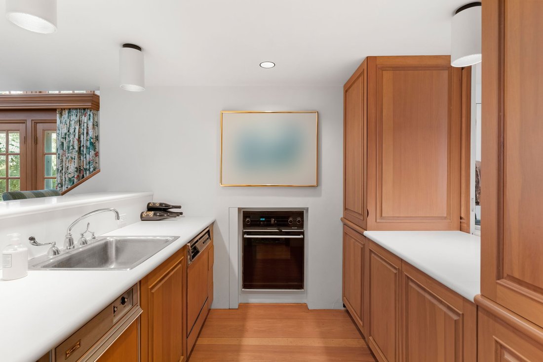 House in Newbury, Massachusetts, United States 4 - 18500416