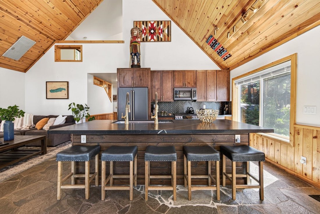 House in Truckee, California, United States 5 - 18501693