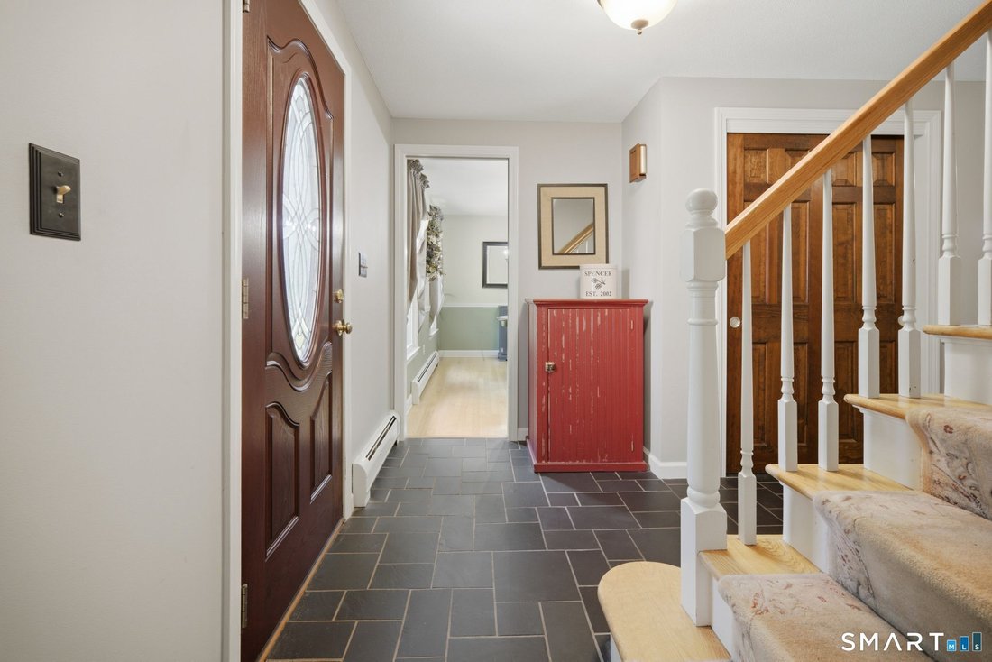 Casa a Granby, Connecticut, Stati Uniti 2 - 18503898