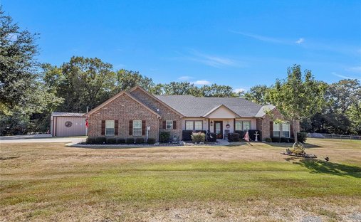 House in Emory, Texas, United States 1
