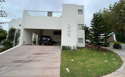 House in Pozos, San Luis Potosi, Mexico 1