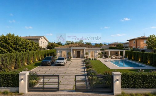 Land in Tonfano, Pietrasanta, Italy 1