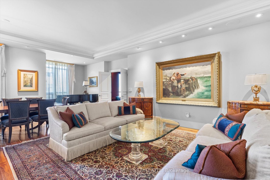 Condo in Toronto, Ontario, Canada 2 - 18504747
