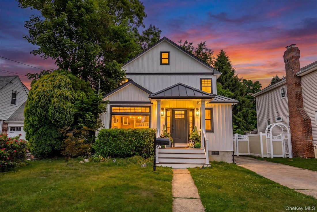 House in Bellmore, New York, United States 1 - 18500745