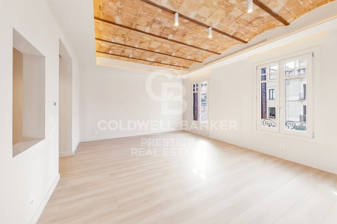 Apartment in Eixample, Barcelona, Spain 2 - 18500861