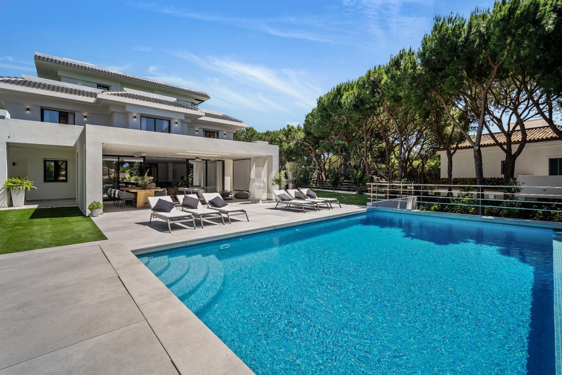 Villa in Elviria-Cabopino, Marbella, Spain 3 - 18502261