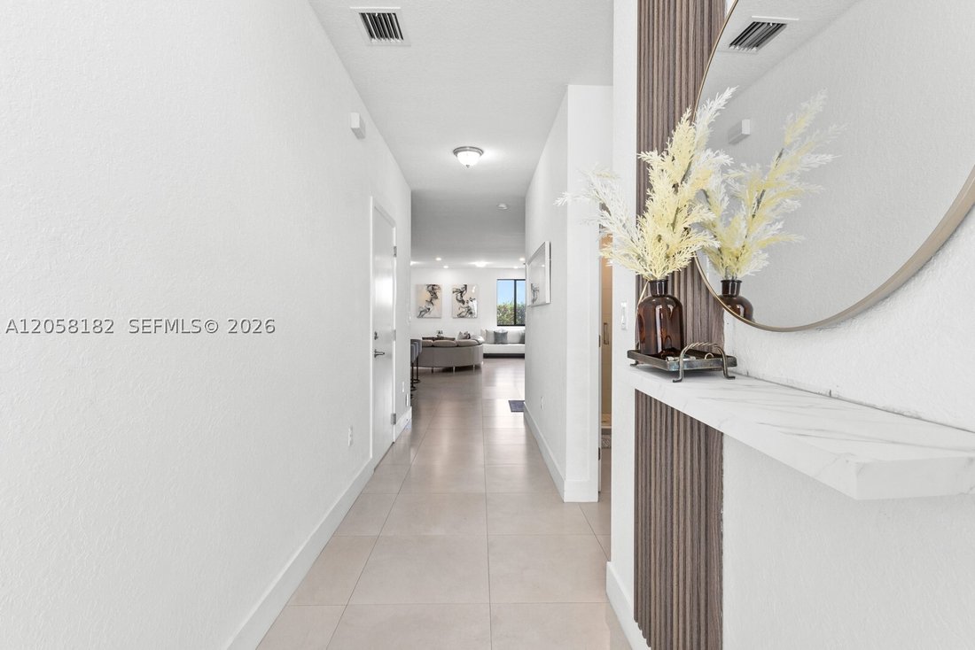 House in Miami, Florida, United States 4 - 18503082