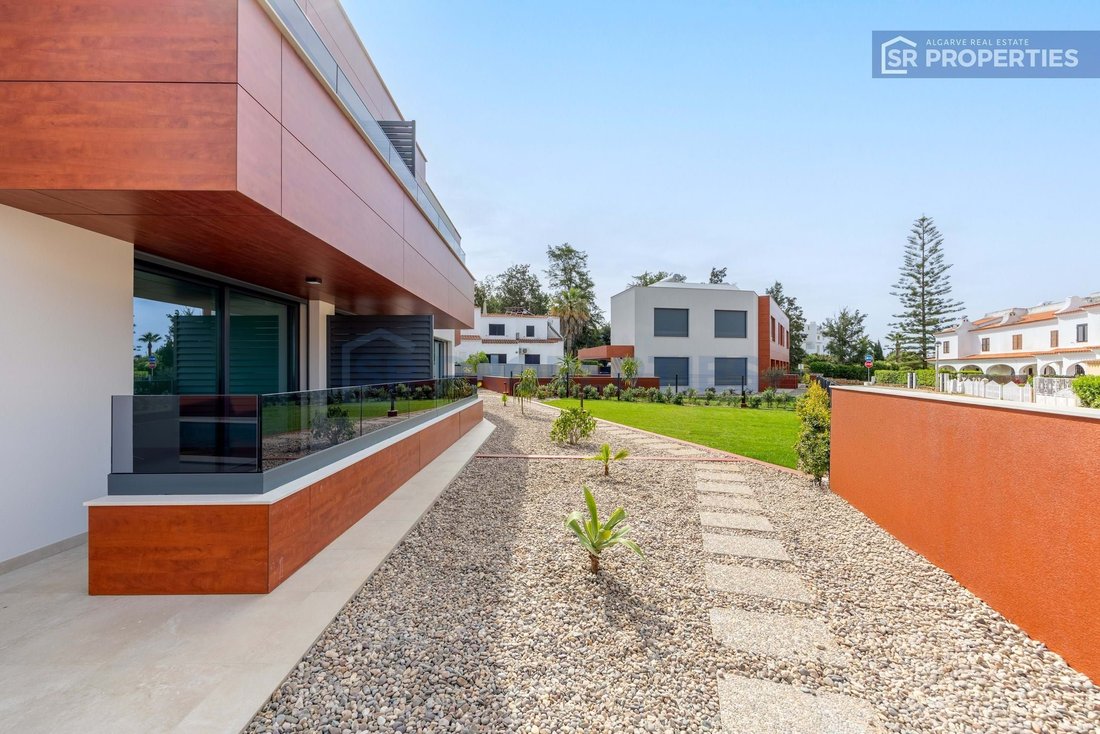 Apartment in Vilamoura, Quarteira, Algarve 1 - 18438170