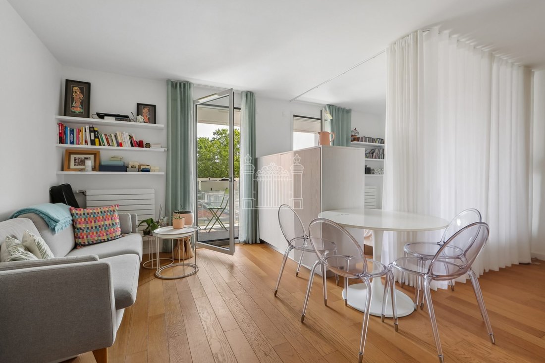 Apartment in Violet Commerce, Paris 15e Arrondissement, Paris 1 - 18505012