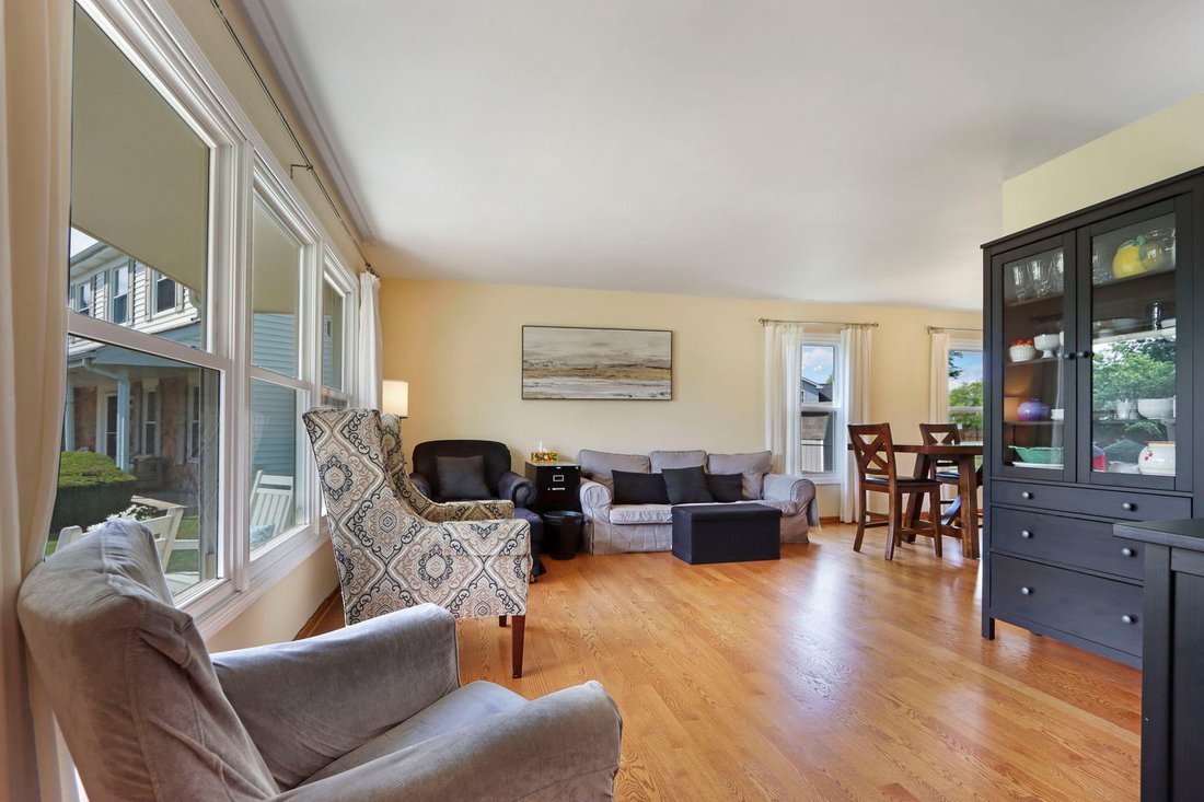 House in Buffalo Grove, Illinois, United States 2 - 18499487
