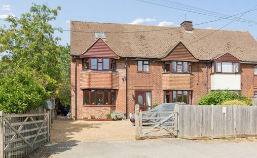 House in Langley Corner, Iver, England 1