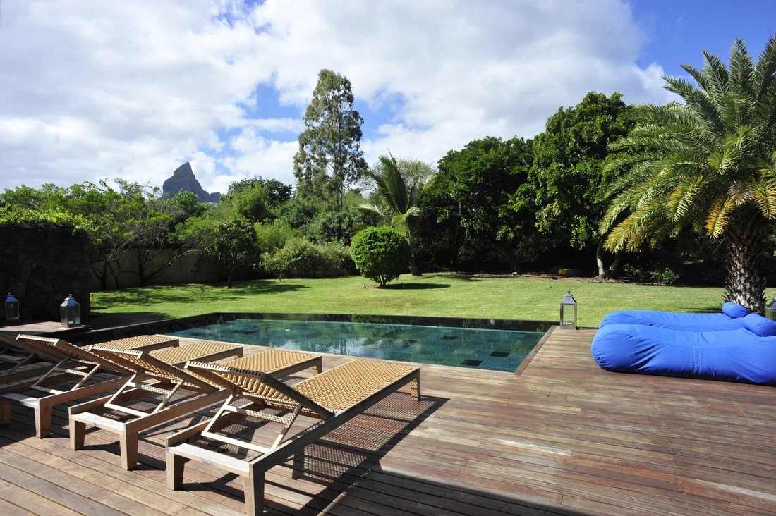 Villa in Tamarin, Rivière Noire District, Mauritius 2 - 18499036