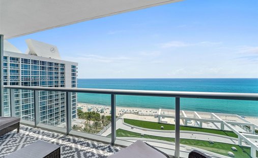 Condo in Miami Beach, Florida, United States 1